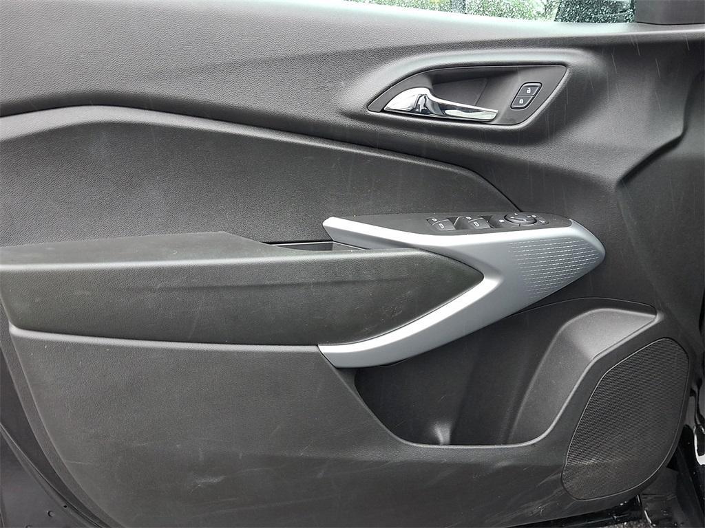 used 2024 Chevrolet Trax car, priced at $22,347