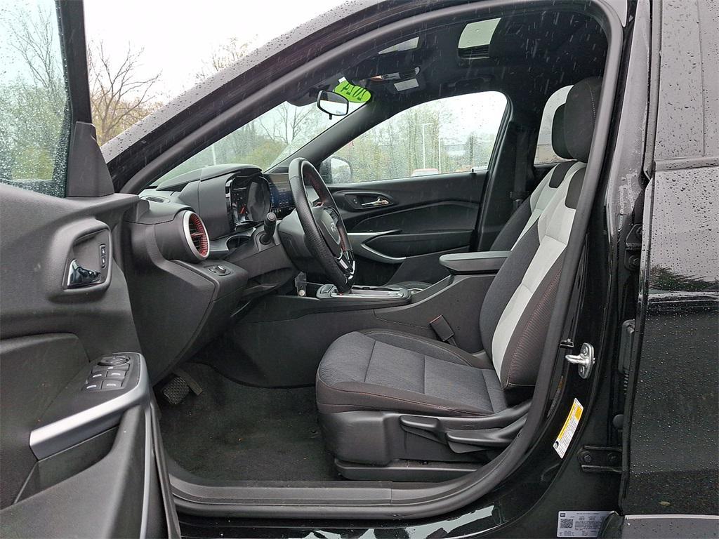 used 2024 Chevrolet Trax car, priced at $22,347