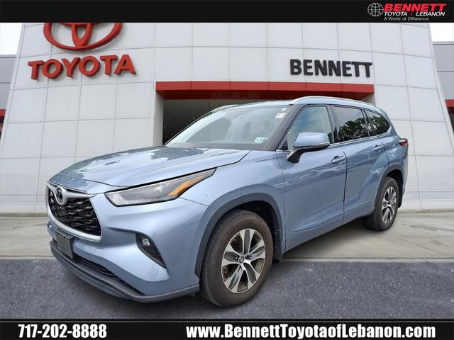used 2022 Toyota Highlander car, priced at $38,487