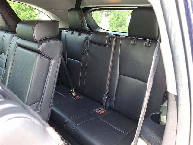 used 2022 Toyota Highlander car, priced at $32,987