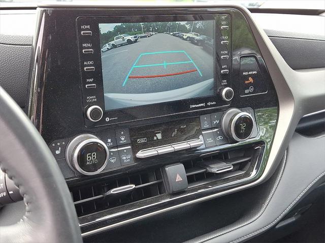 used 2022 Toyota Highlander Hybrid car, priced at $40,487