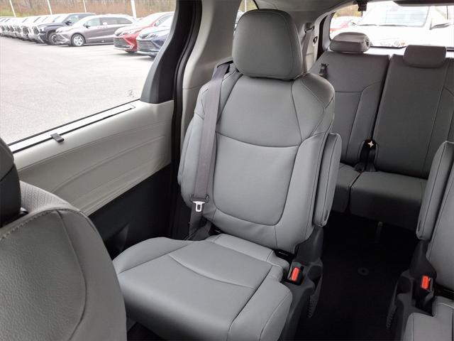 new 2024 Toyota Sienna car, priced at $50,304