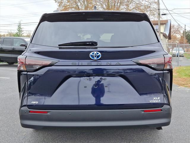 new 2024 Toyota Sienna car, priced at $50,304