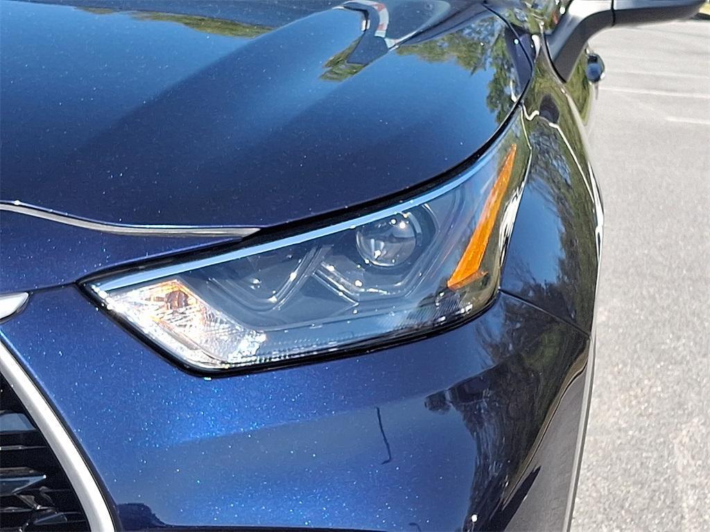 used 2024 Toyota Highlander car, priced at $43,987