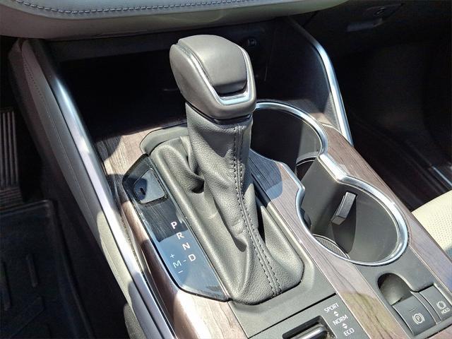 used 2020 Toyota Highlander car, priced at $33,987