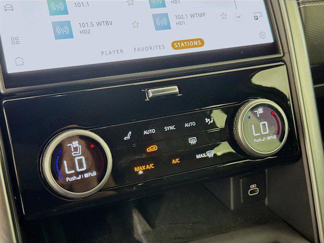 used 2023 Land Rover Discovery car, priced at $48,888