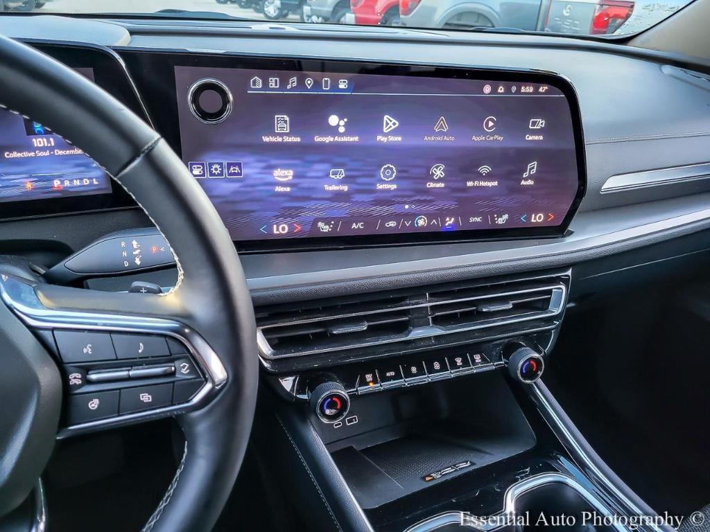 used 2025 Chevrolet Traverse car, priced at $35,775