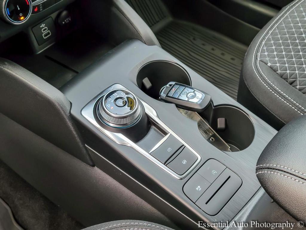 new 2026 Ford Escape car, priced at $29,975