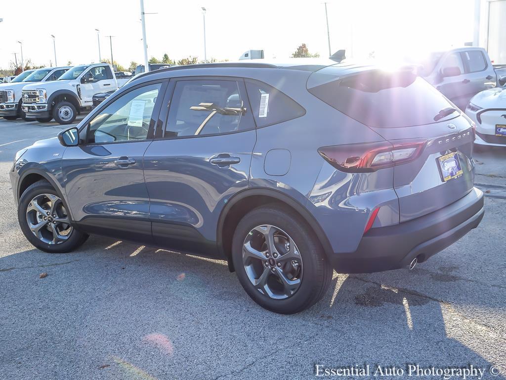 new 2025 Ford Escape car, priced at $28,001