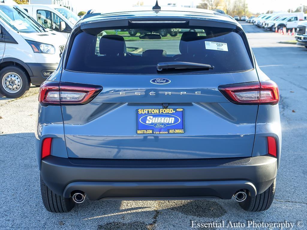 new 2025 Ford Escape car, priced at $28,001