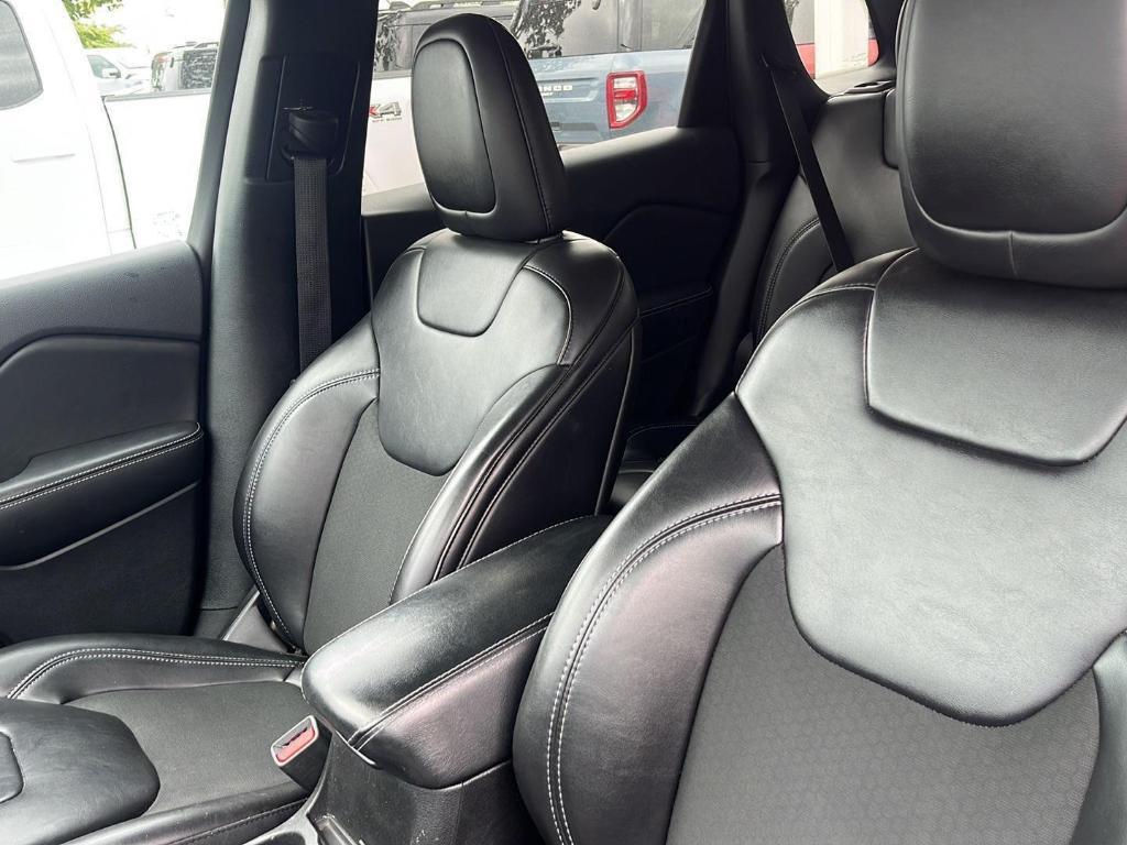 used 2019 Jeep Cherokee car, priced at $17,995