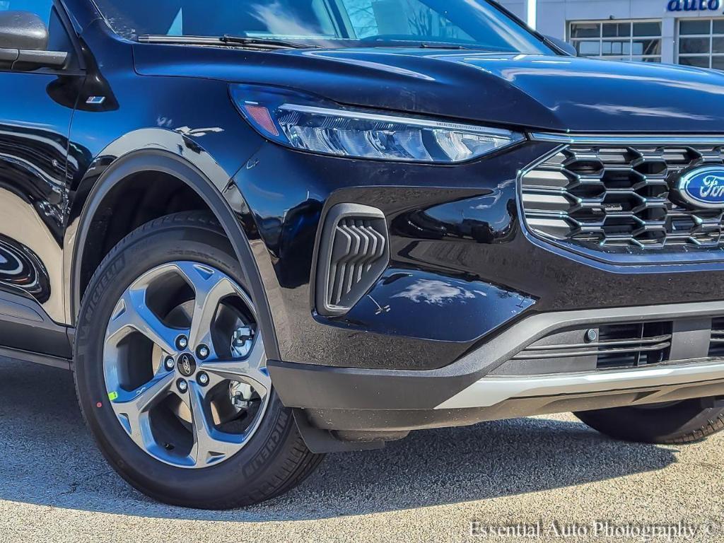new 2025 Ford Escape car, priced at $32,586