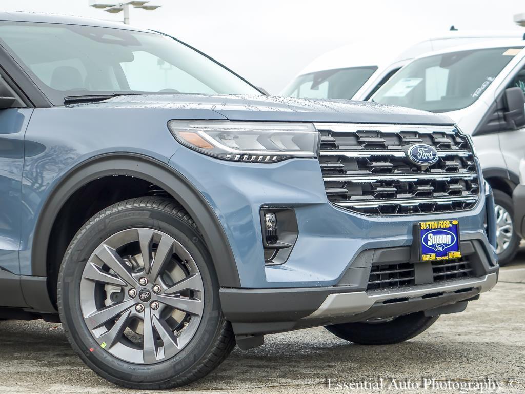 new 2025 Ford Explorer car, priced at $45,900