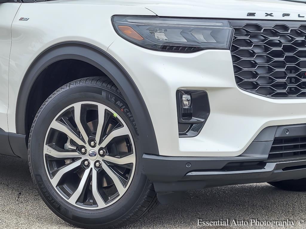 new 2025 Ford Explorer car, priced at $47,180