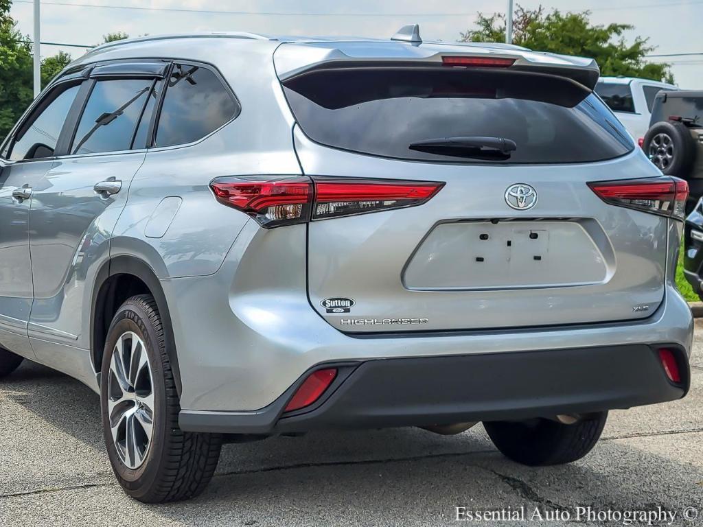 used 2023 Toyota Highlander car