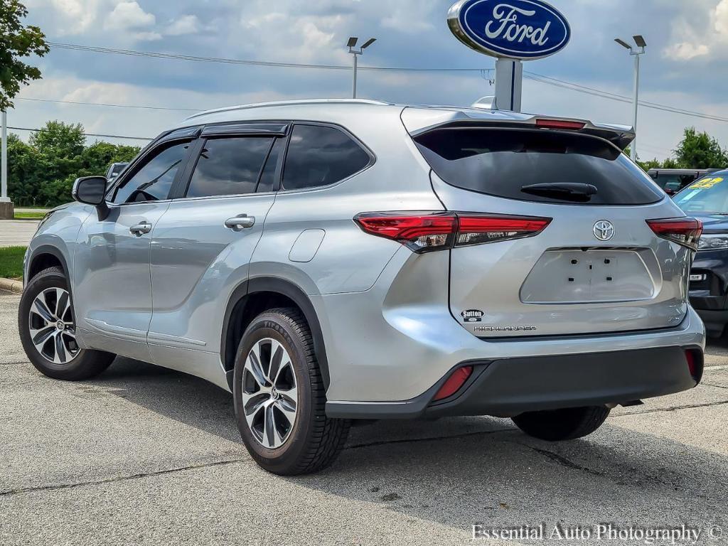 used 2023 Toyota Highlander car