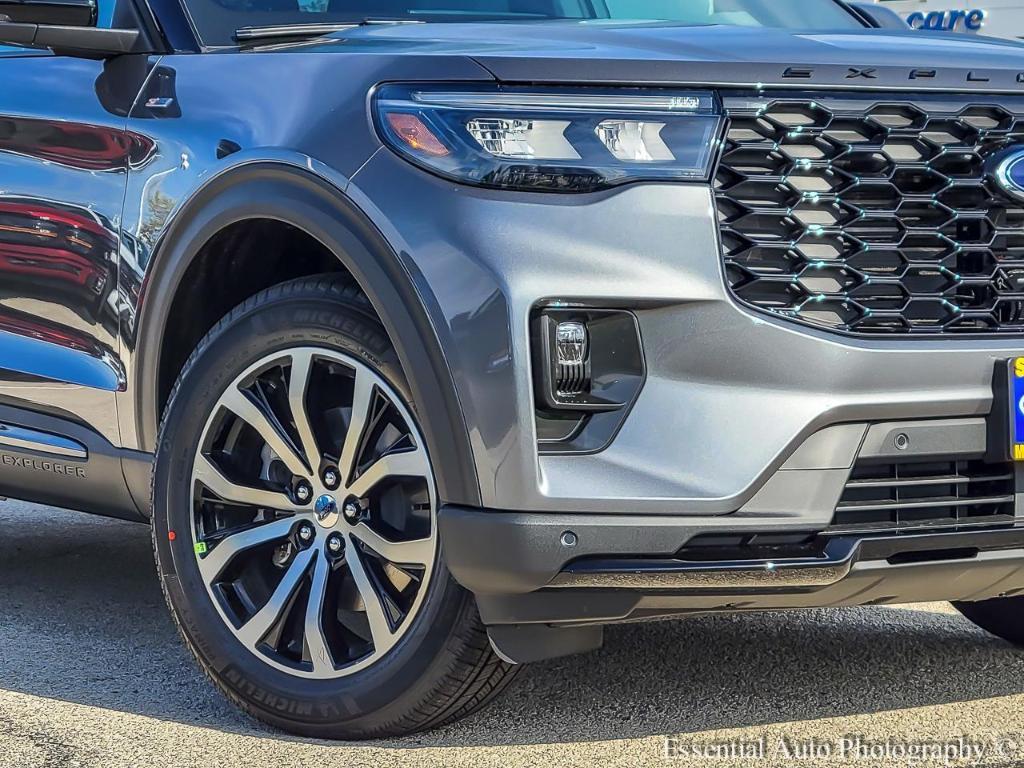 new 2025 Ford Explorer car, priced at $46,385