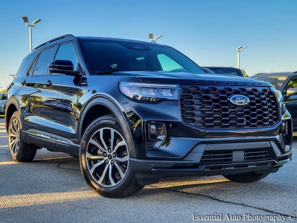 used 2025 Ford Explorer car, priced at $47,995