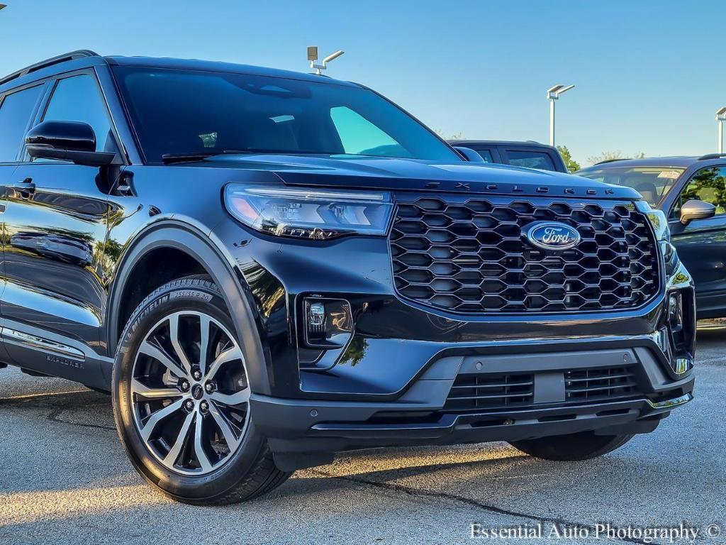 used 2025 Ford Explorer car, priced at $47,995