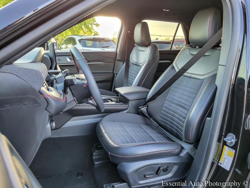 used 2025 Ford Explorer car, priced at $47,995