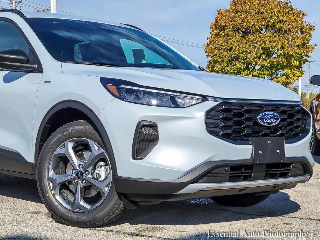 new 2025 Ford Escape car, priced at $30,625