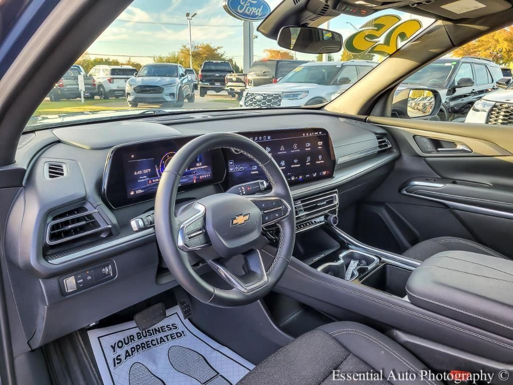 used 2025 Chevrolet Traverse car, priced at $35,775