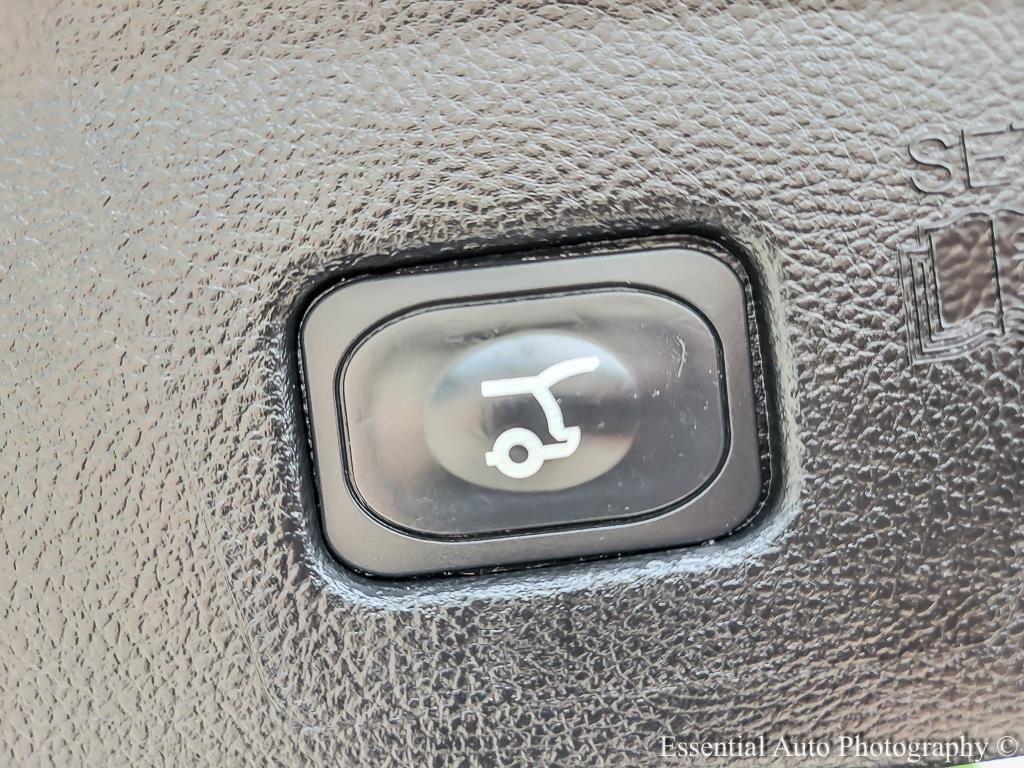 used 2024 Ford Edge car, priced at $31,995