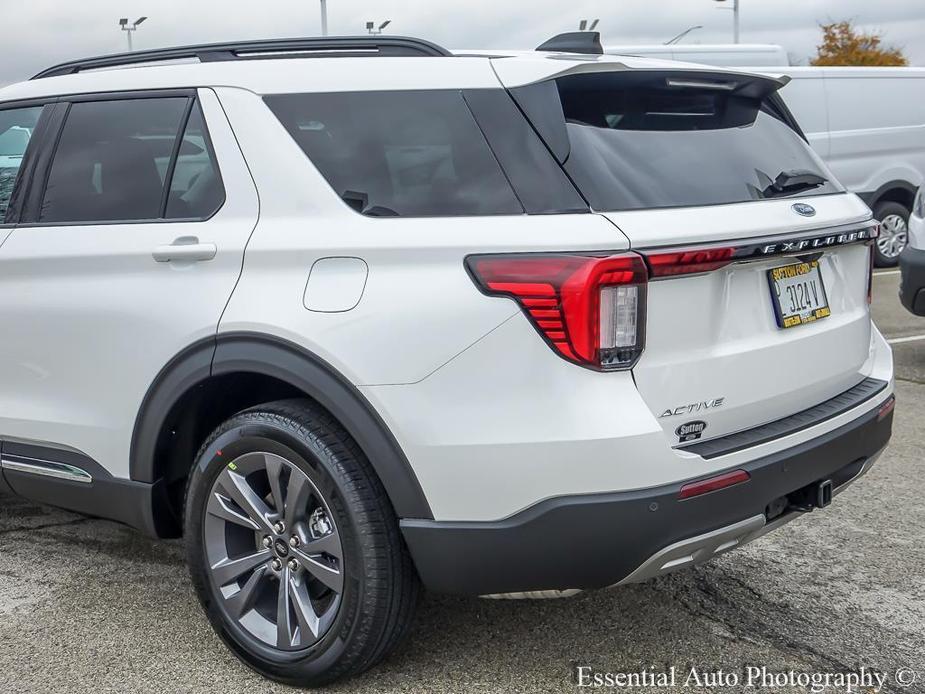 new 2025 Ford Explorer car, priced at $44,176