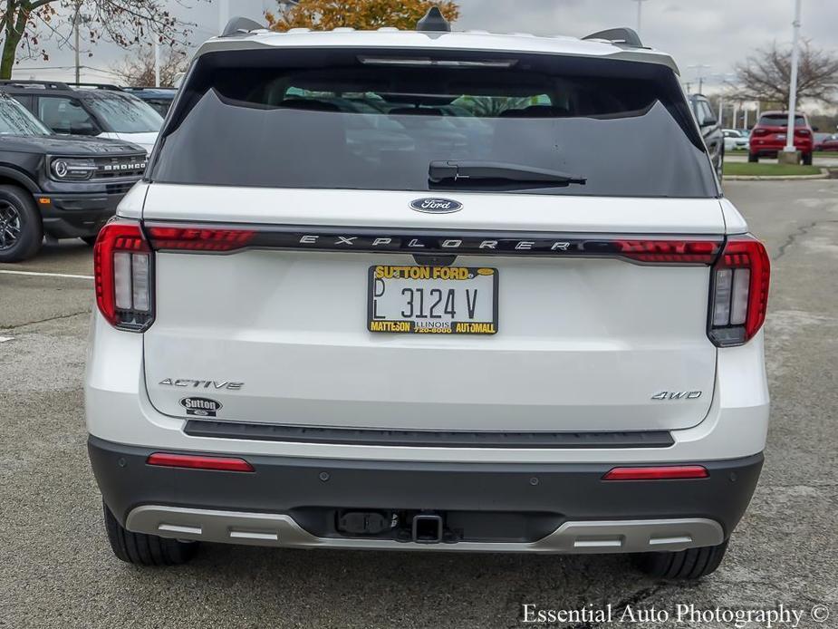 new 2025 Ford Explorer car, priced at $44,176