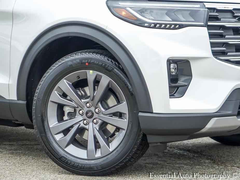 new 2025 Ford Explorer car, priced at $44,176