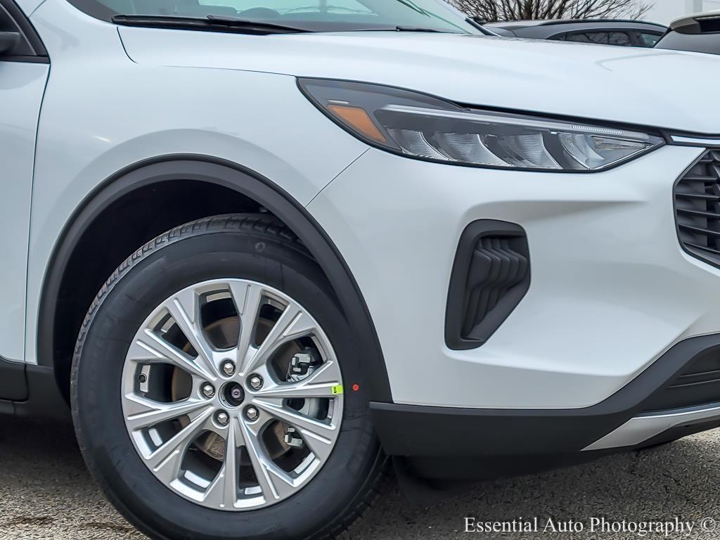 new 2025 Ford Escape car, priced at $26,300