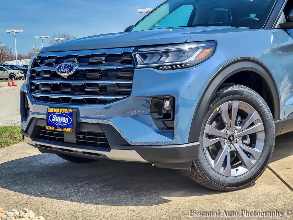 new 2025 Ford Explorer car, priced at $46,875