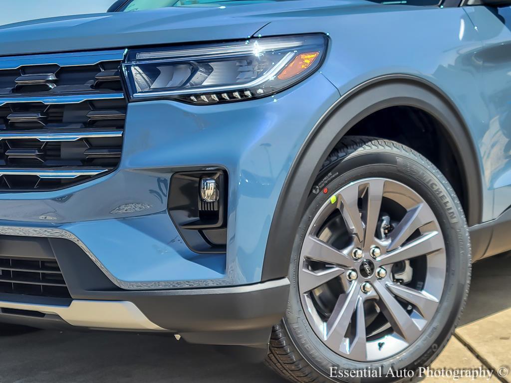 new 2025 Ford Explorer car, priced at $46,875