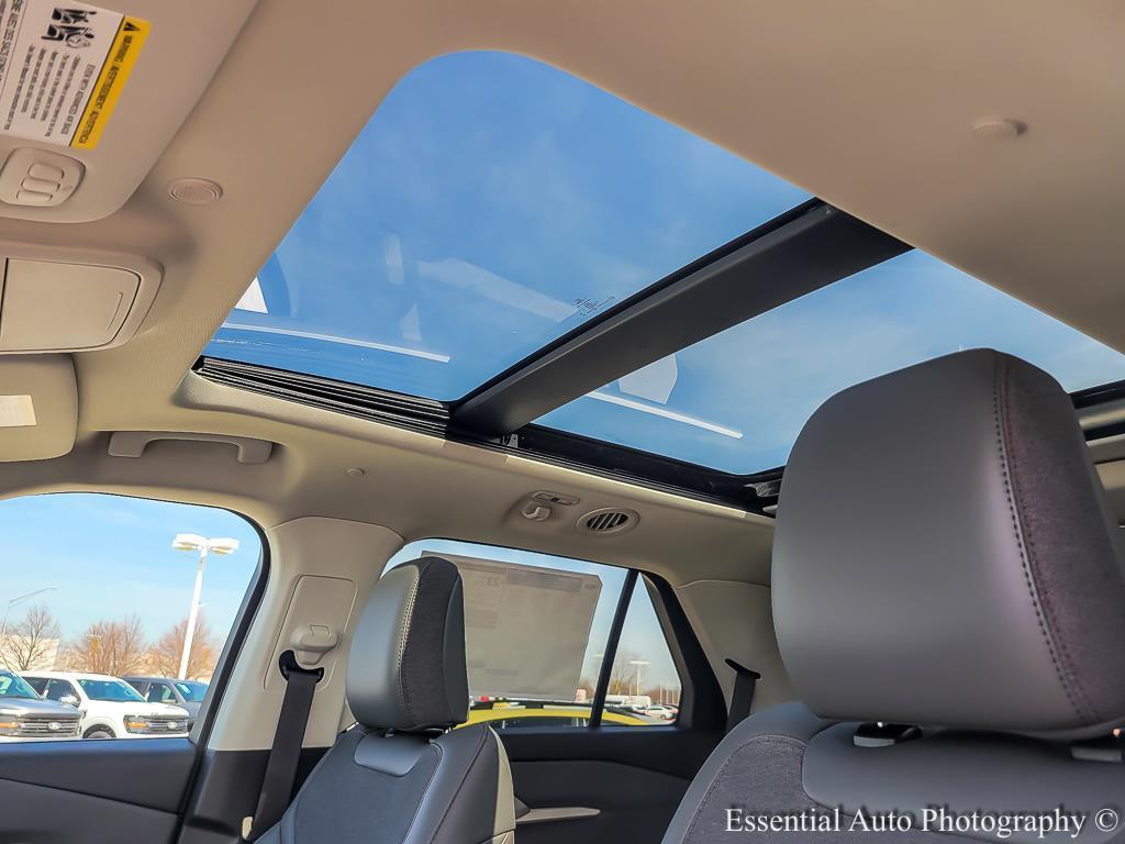 new 2025 Ford Explorer car, priced at $46,875