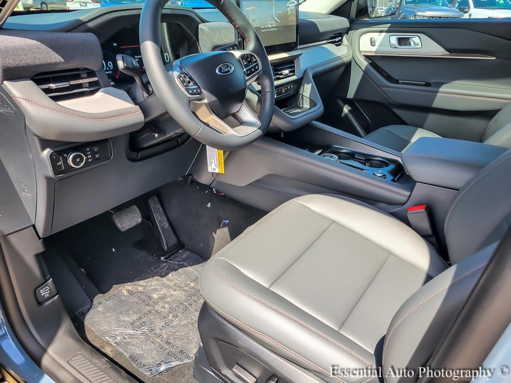 new 2025 Ford Explorer car, priced at $46,875