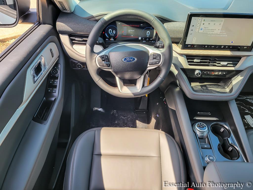 new 2025 Ford Explorer car, priced at $46,875