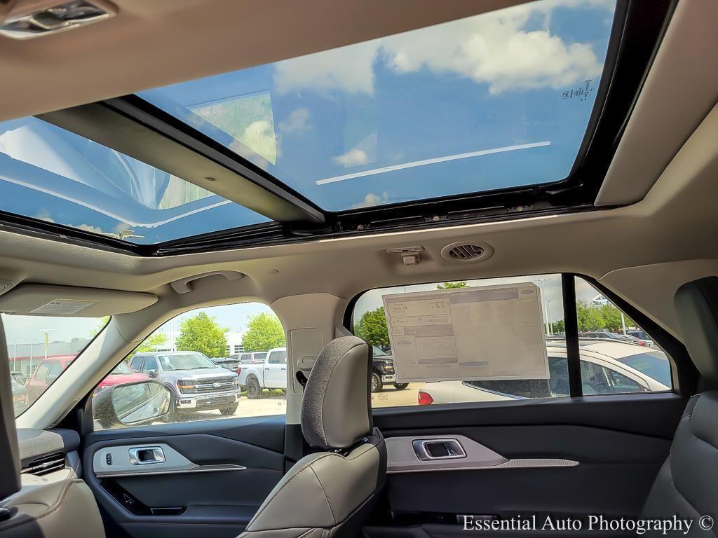 new 2025 Ford Explorer car, priced at $46,875