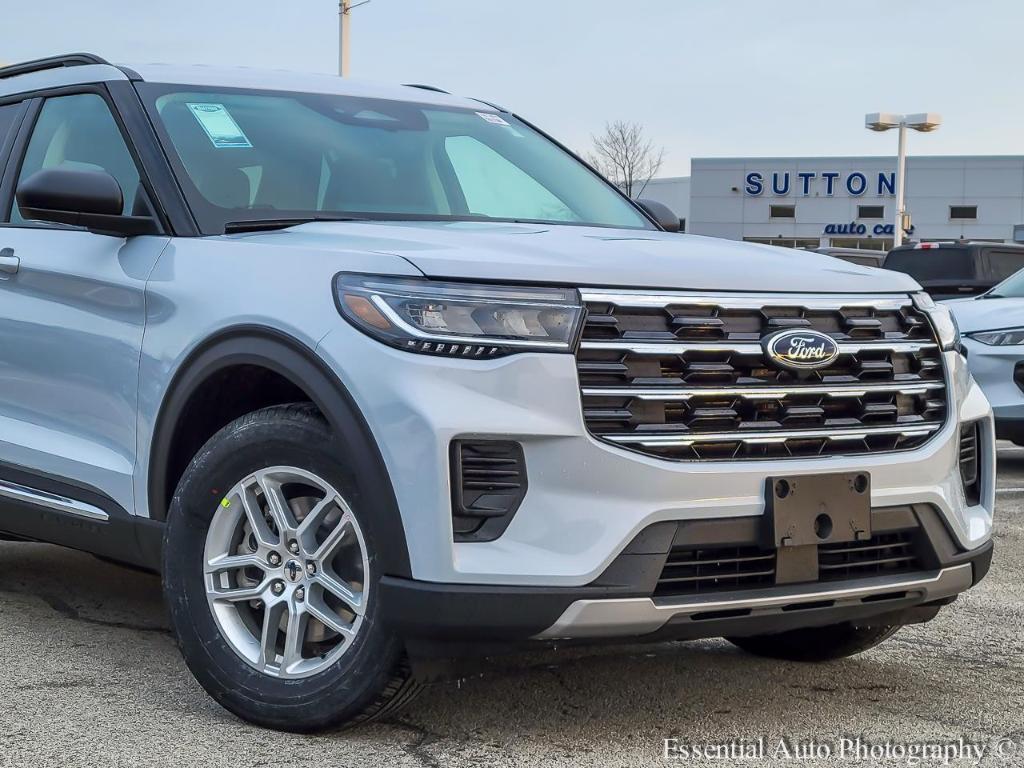 new 2025 Ford Explorer car, priced at $38,750