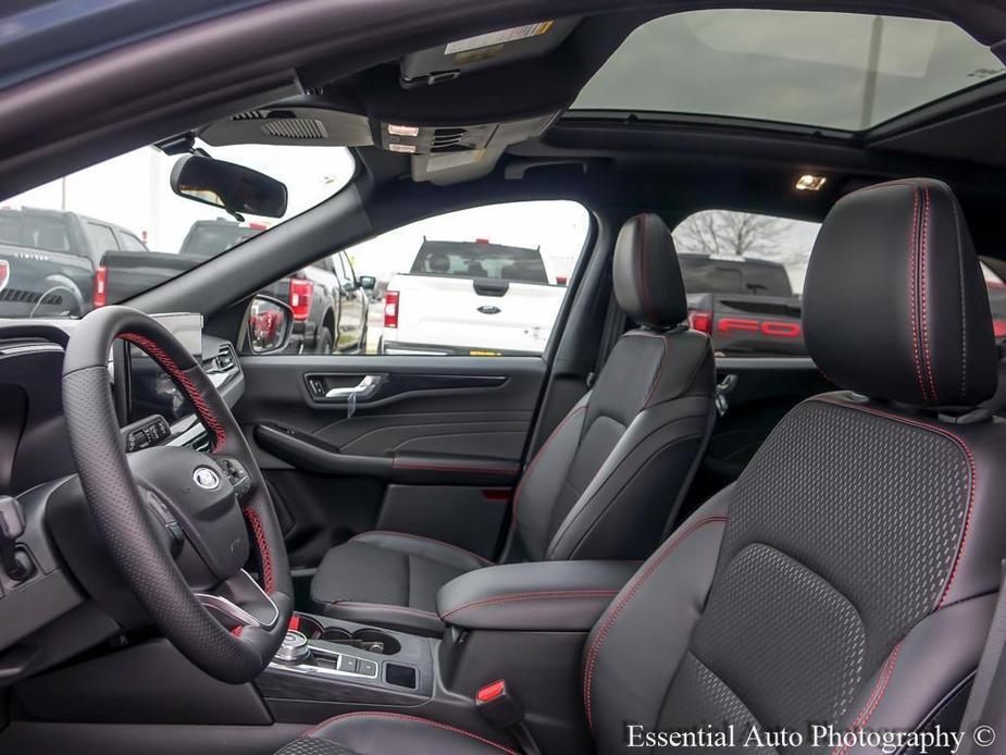 new 2025 Ford Escape car, priced at $32,832