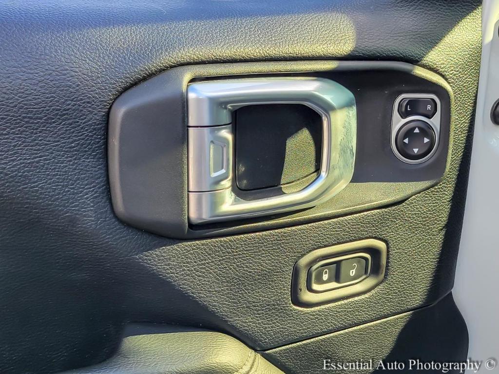 used 2019 Jeep Wrangler Unlimited car, priced at $27,895