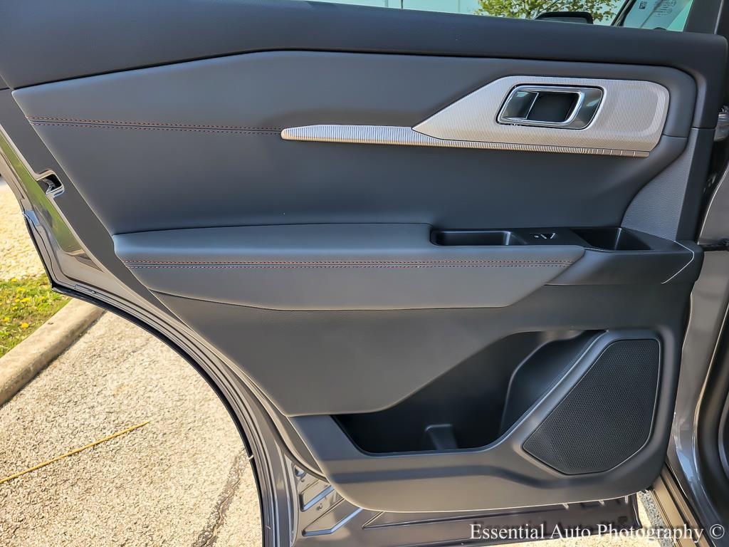 new 2025 Ford Explorer car, priced at $44,285