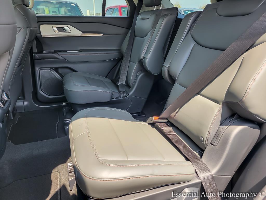 new 2025 Ford Explorer car, priced at $44,285