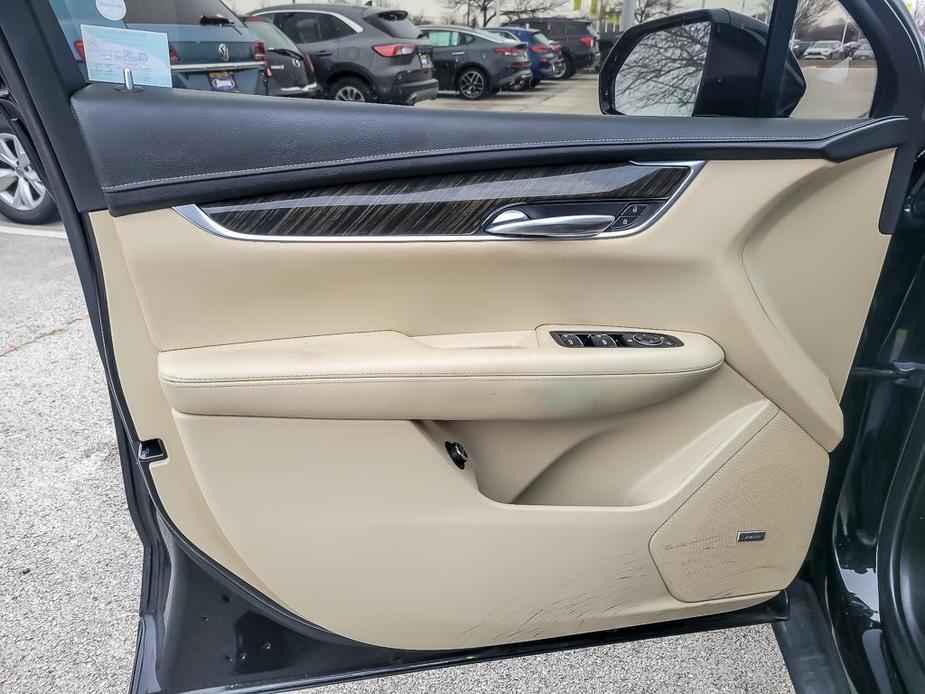 used 2019 Cadillac XT5 car, priced at $22,741