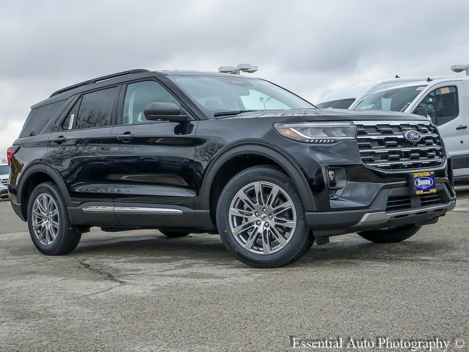 new 2025 Ford Explorer car, priced at $43,584