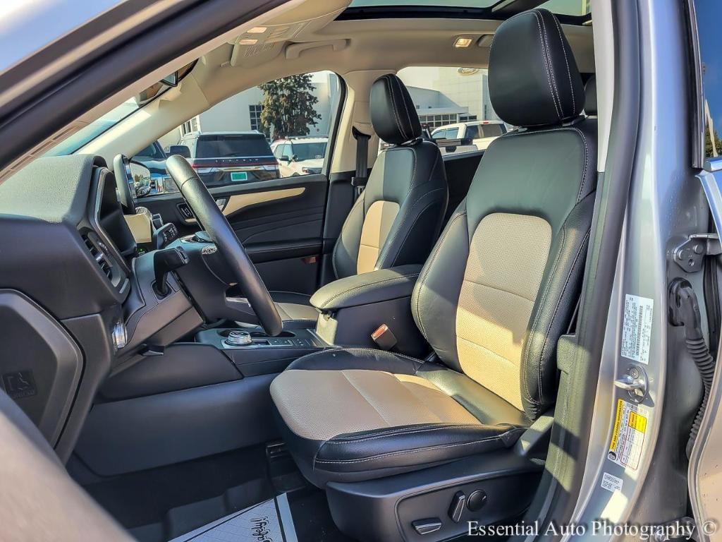 used 2022 Ford Escape car, priced at $24,995