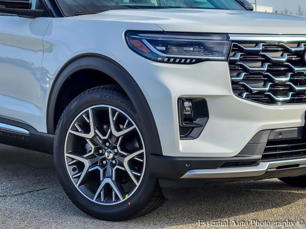 new 2025 Ford Explorer car, priced at $58,005