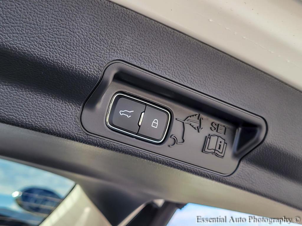 new 2025 Ford Explorer car, priced at $58,005