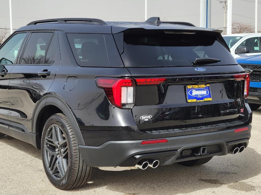 new 2025 Ford Explorer car, priced at $57,895