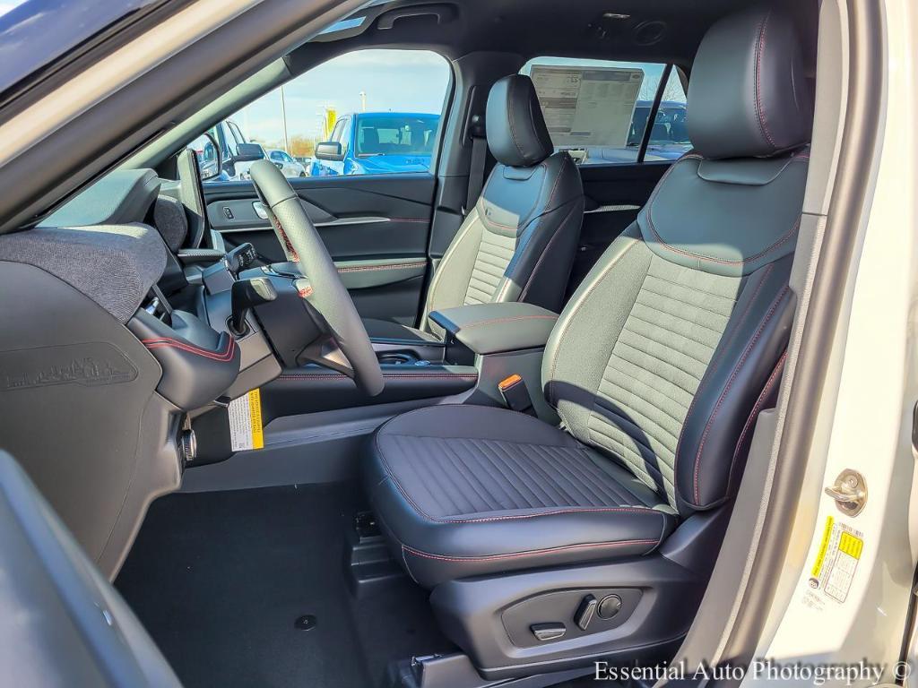 new 2025 Ford Explorer car, priced at $45,485