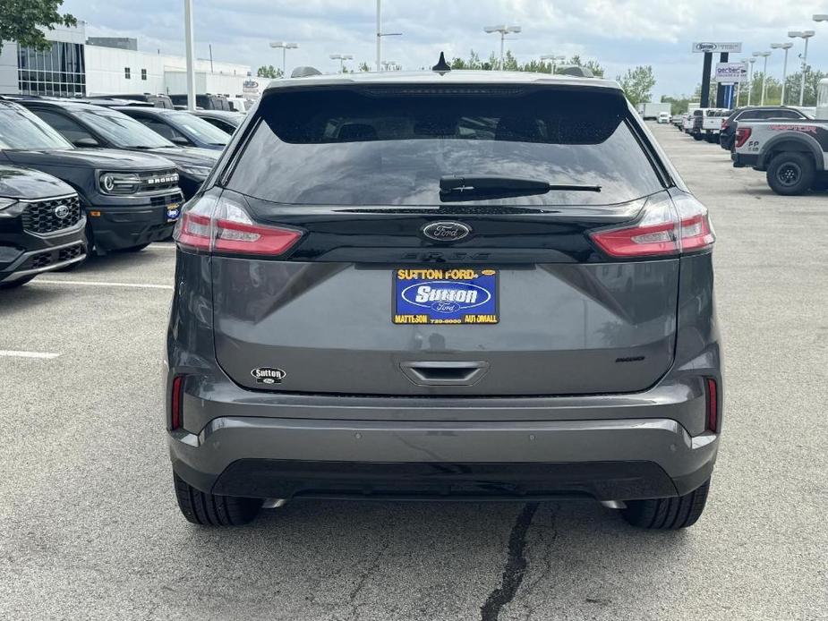 new 2024 Ford Edge car, priced at $37,020